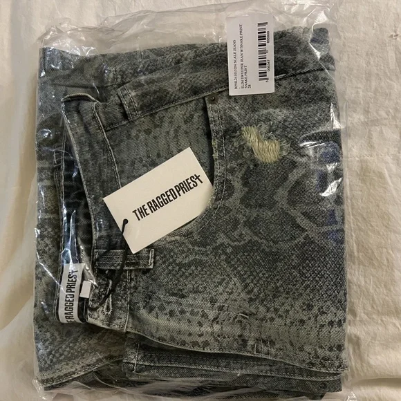 BRAND NEW Ragged Priest Snake Print Jeans Slim Sweeper Jean wSnake Print SIZE 28 - Picture 3 of 6